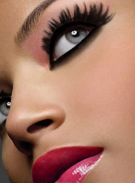 Maquilla tus ojos según su color